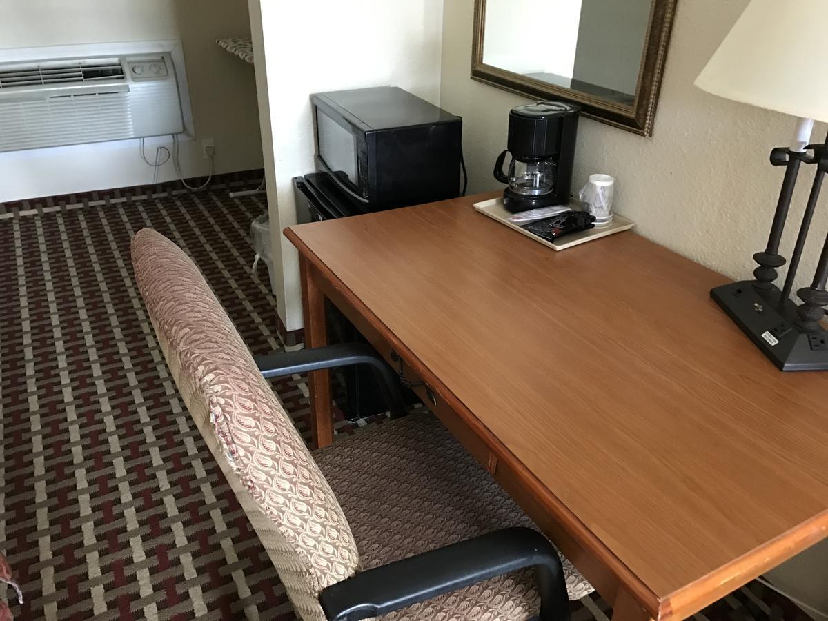 Millville Motorsports Inn And Suites 외부 사진